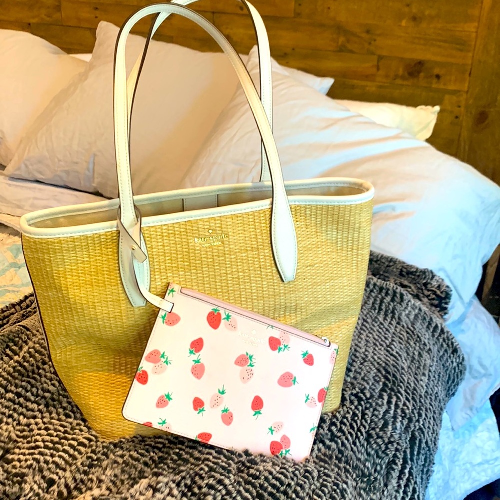 Spring friendly Kate Spade raffia tote